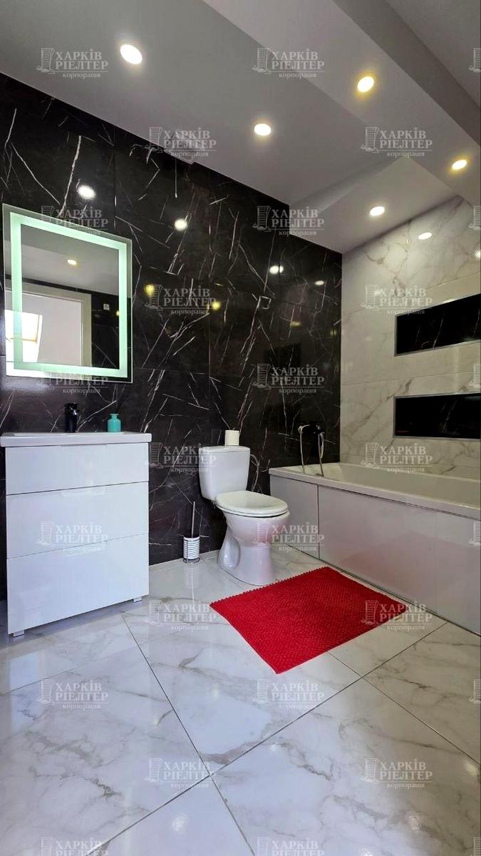 1868972292065609