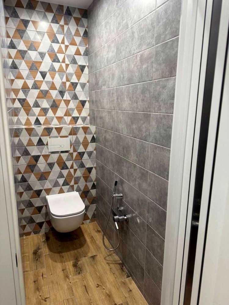 1868974030846811