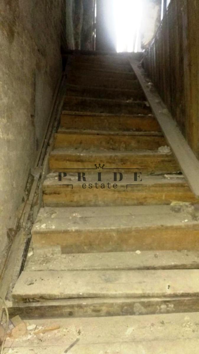 1868974271242092