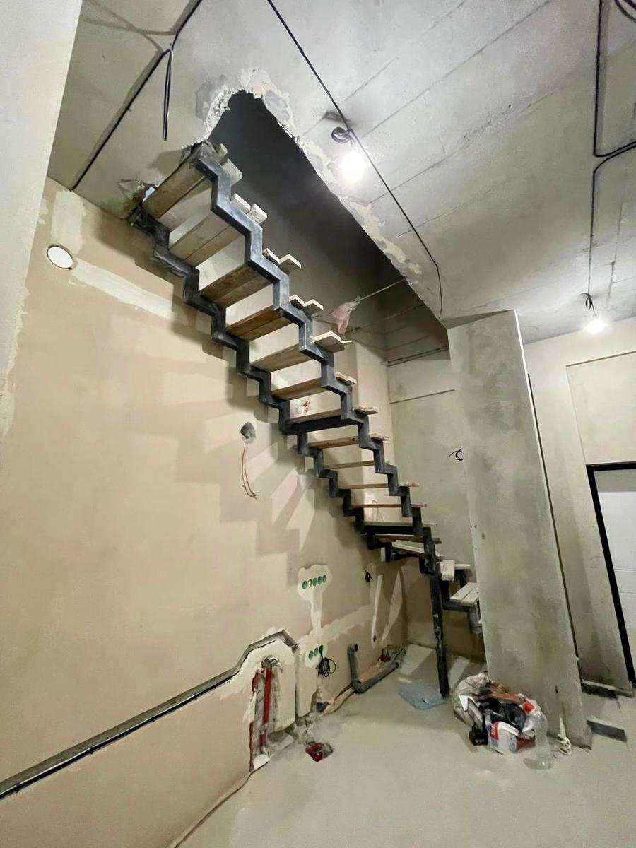 1868974342132412