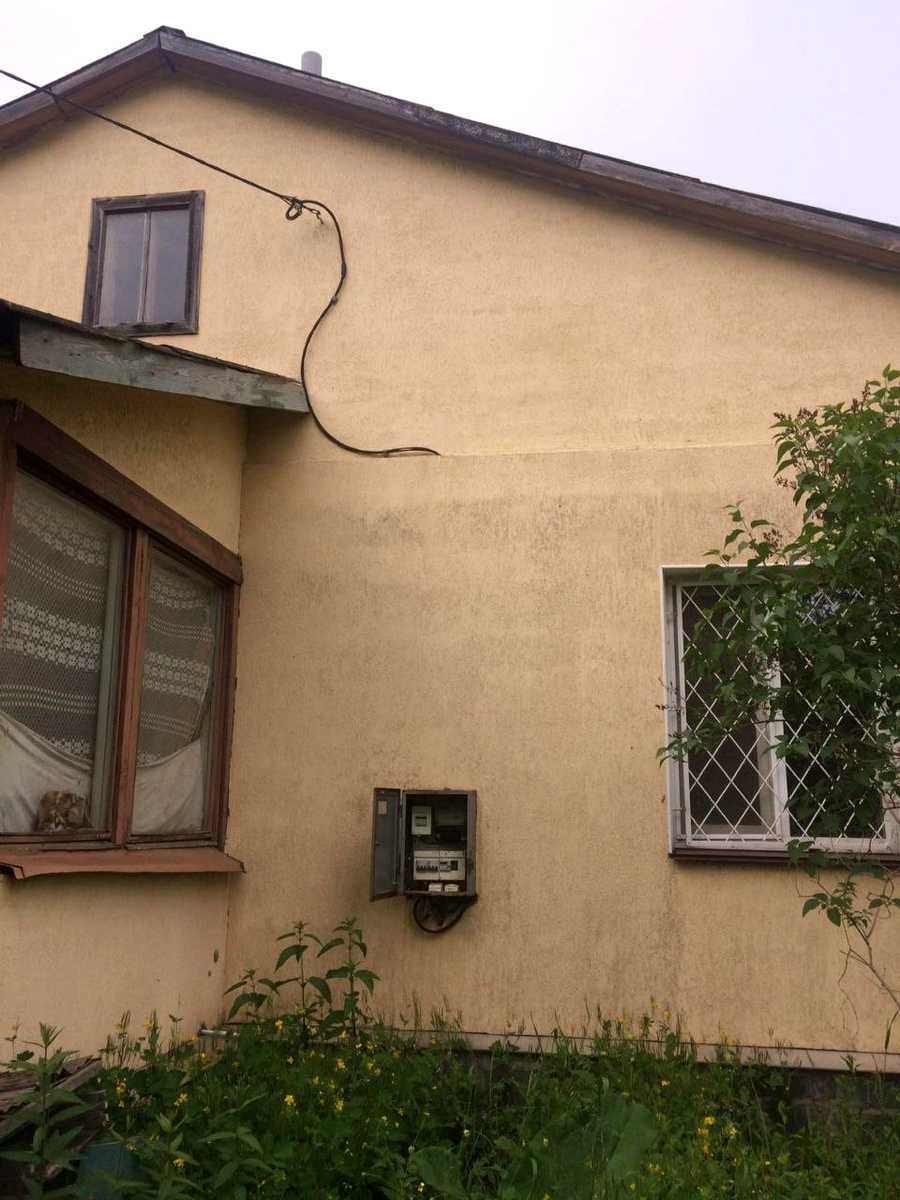 1868974851759398