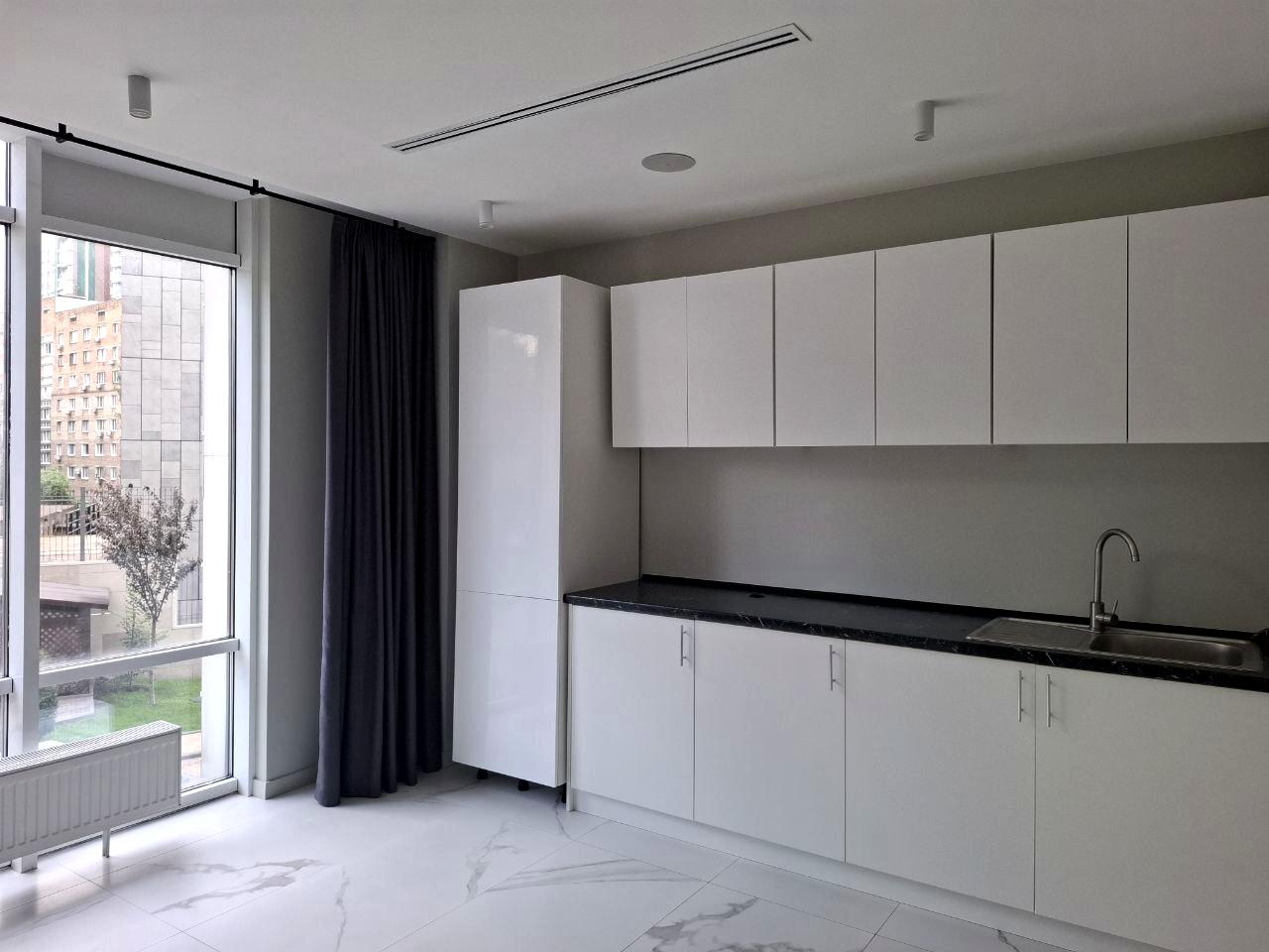 1868975413029057