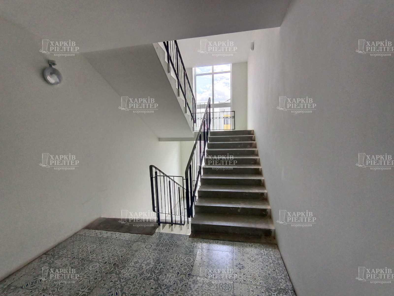 1868978090617168