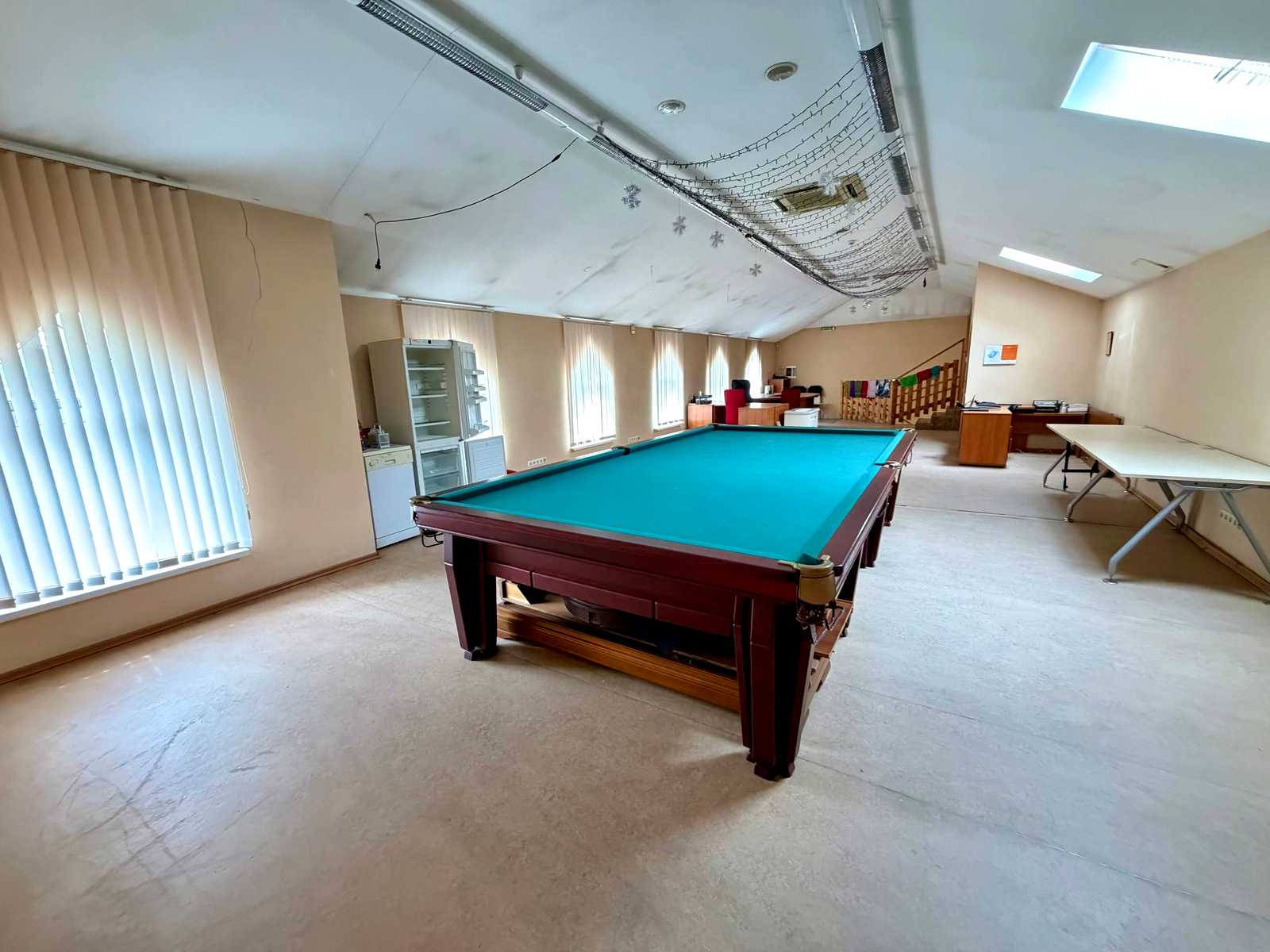 1868984365053657