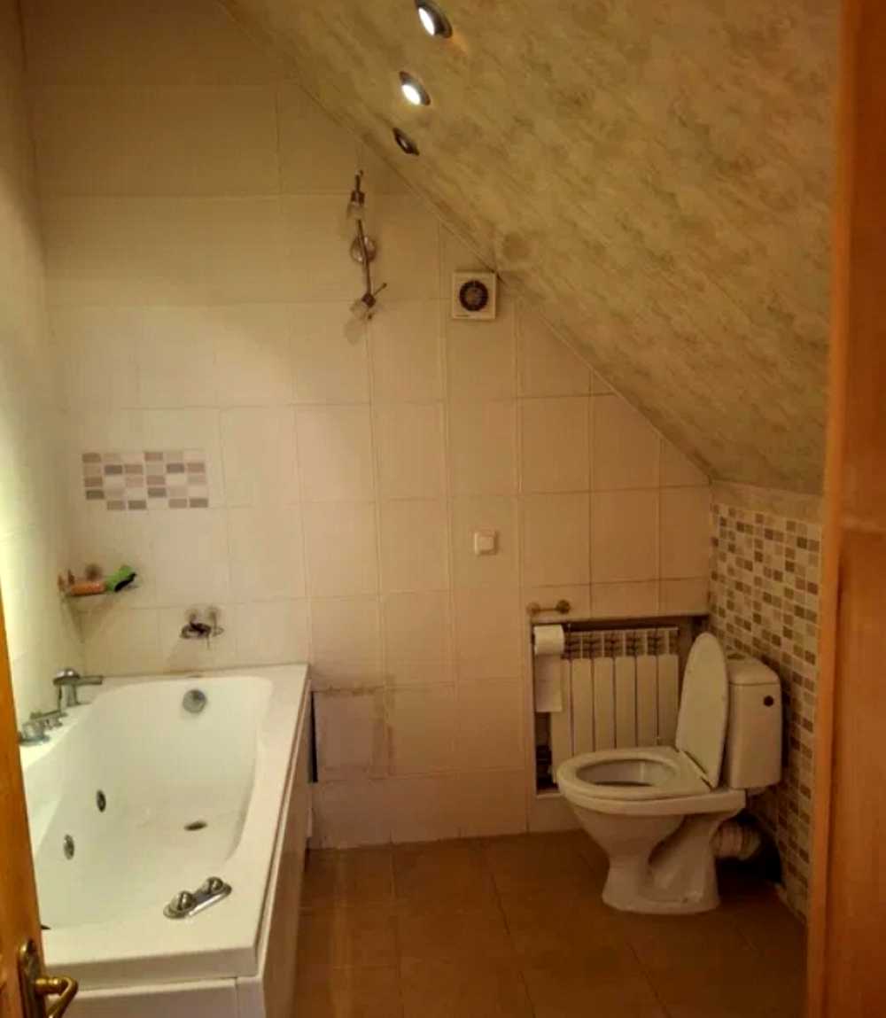 1868995571980627
