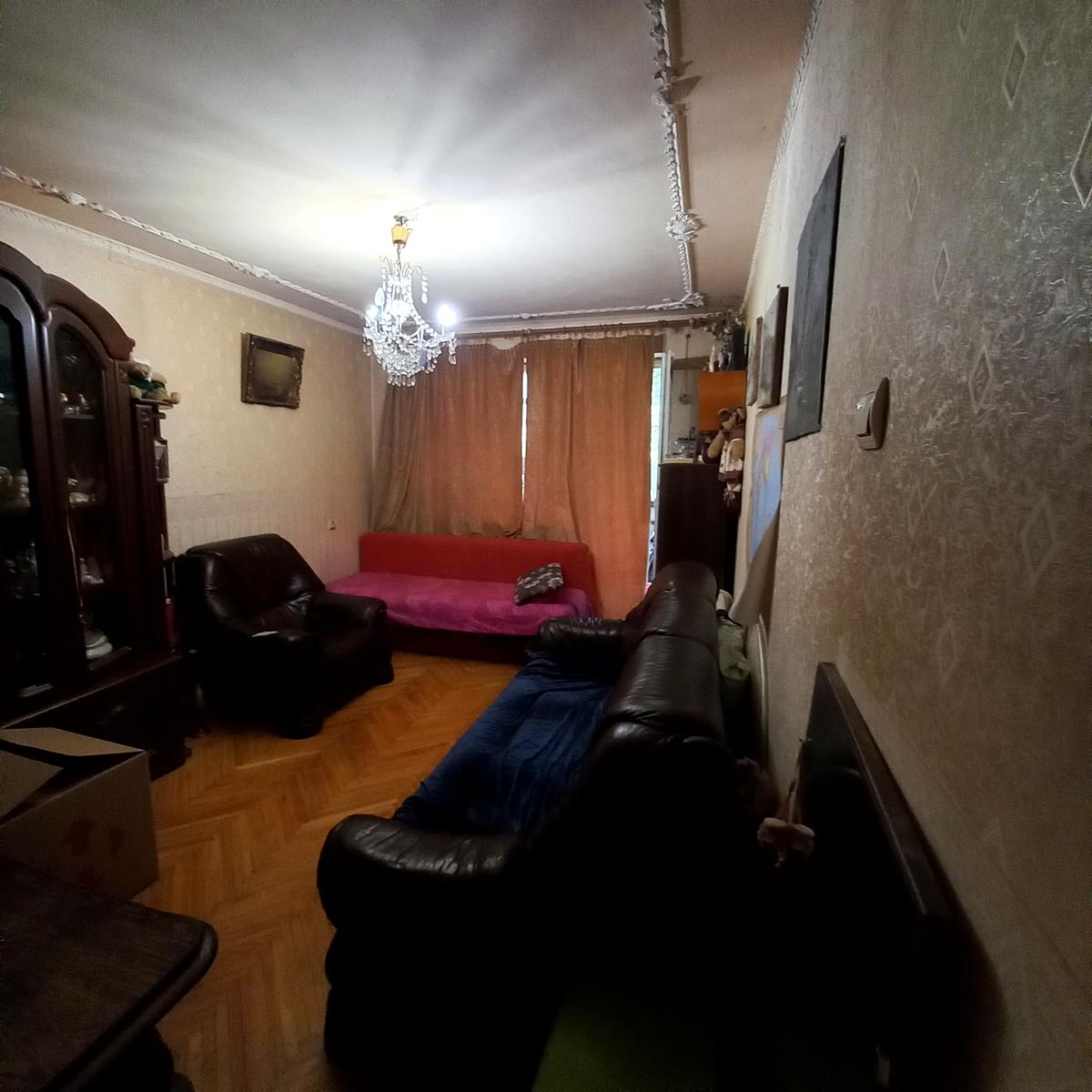 1868998536749141