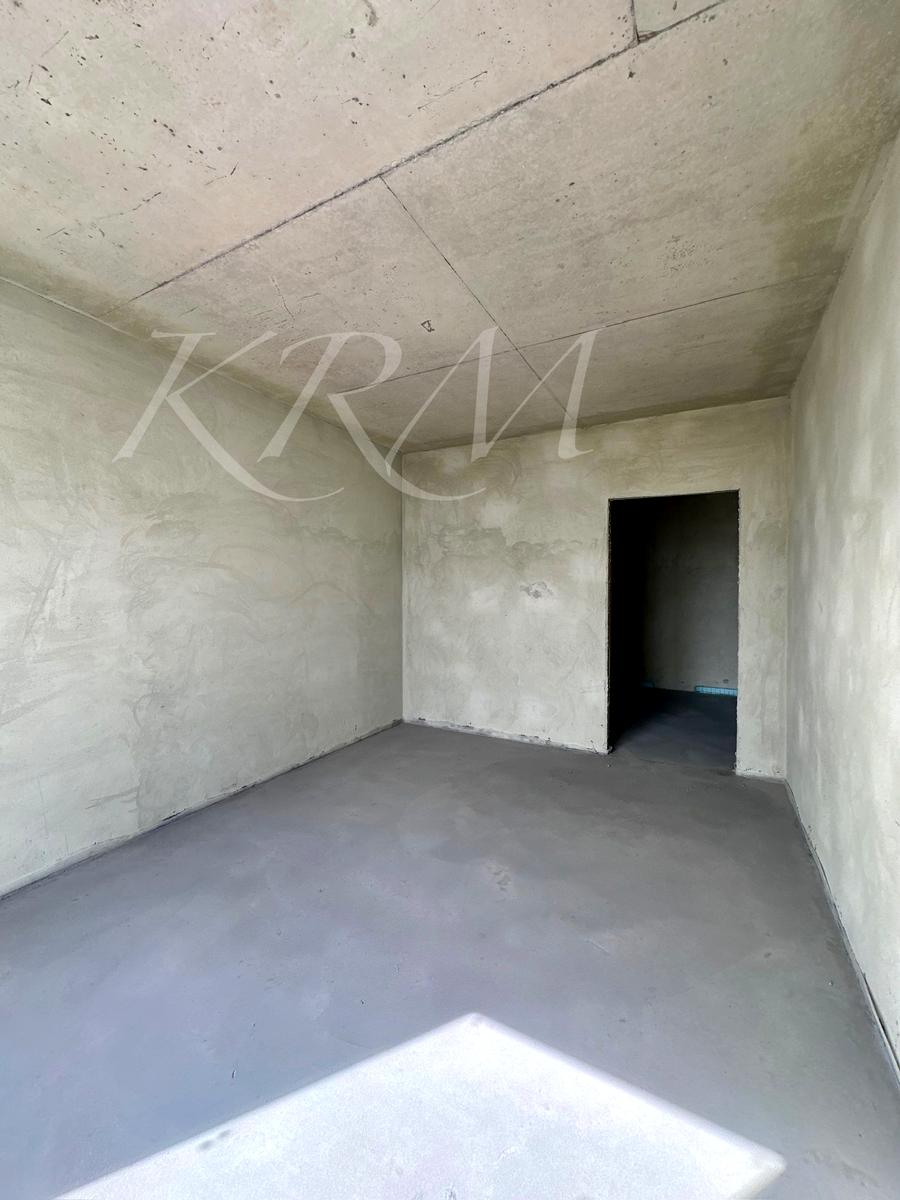 1869006645122800