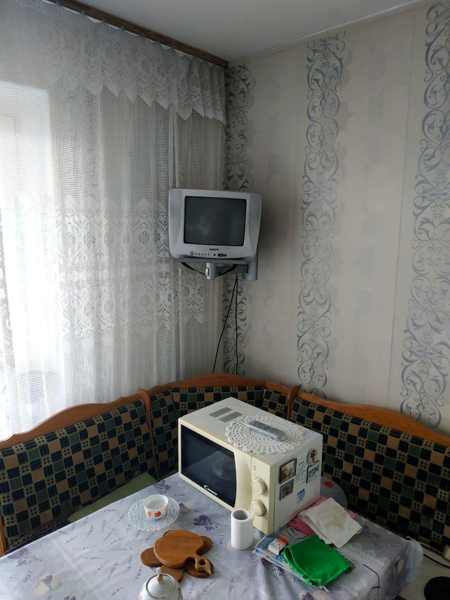 1869028157502446