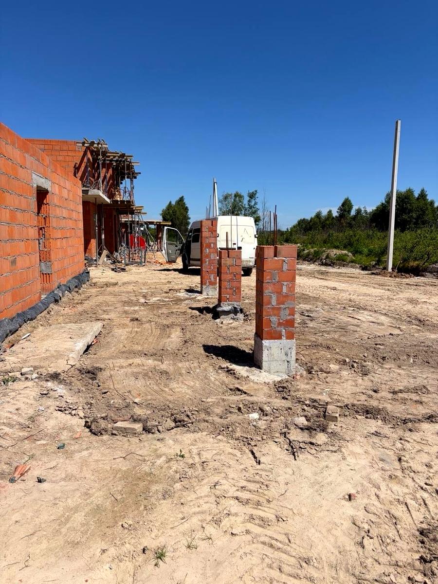 1869034368179076