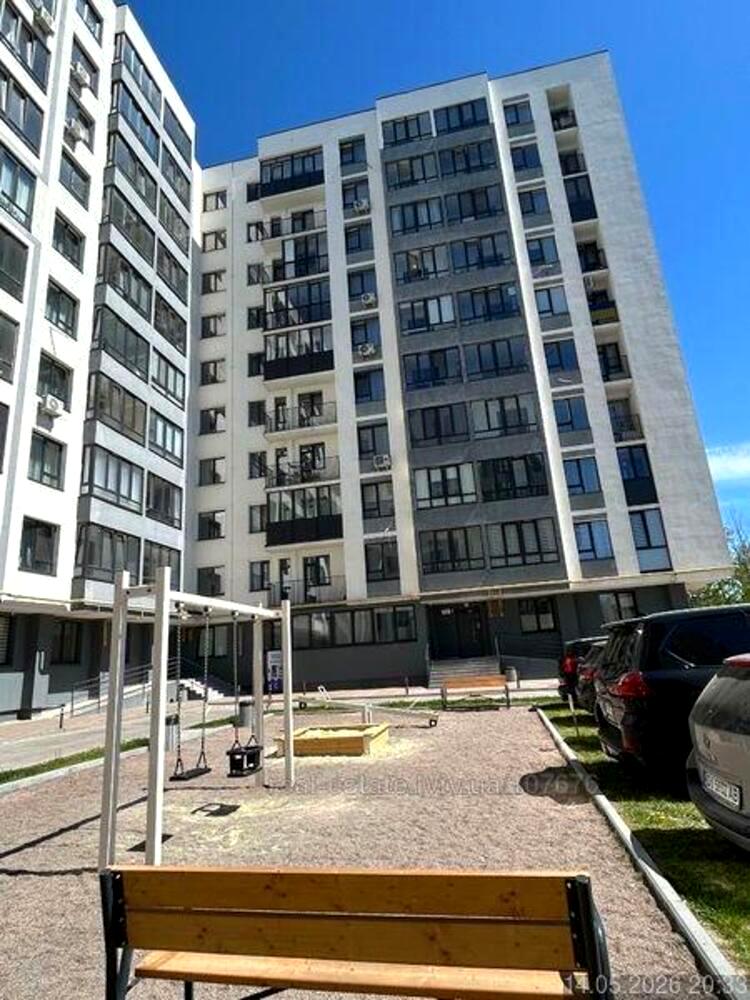 1869037660143060