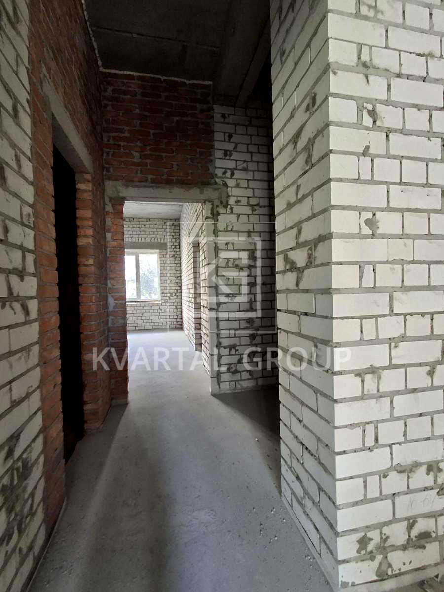 1869040855710839