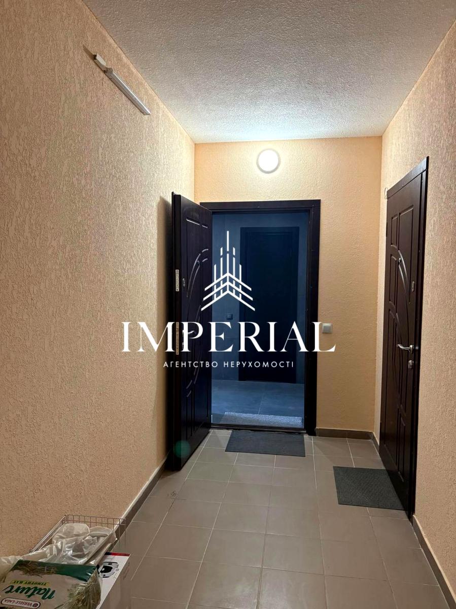 1869042161611818