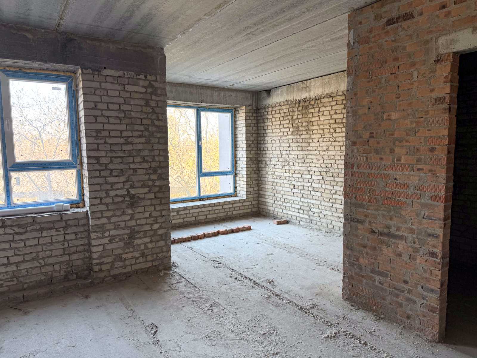 1869042979803741