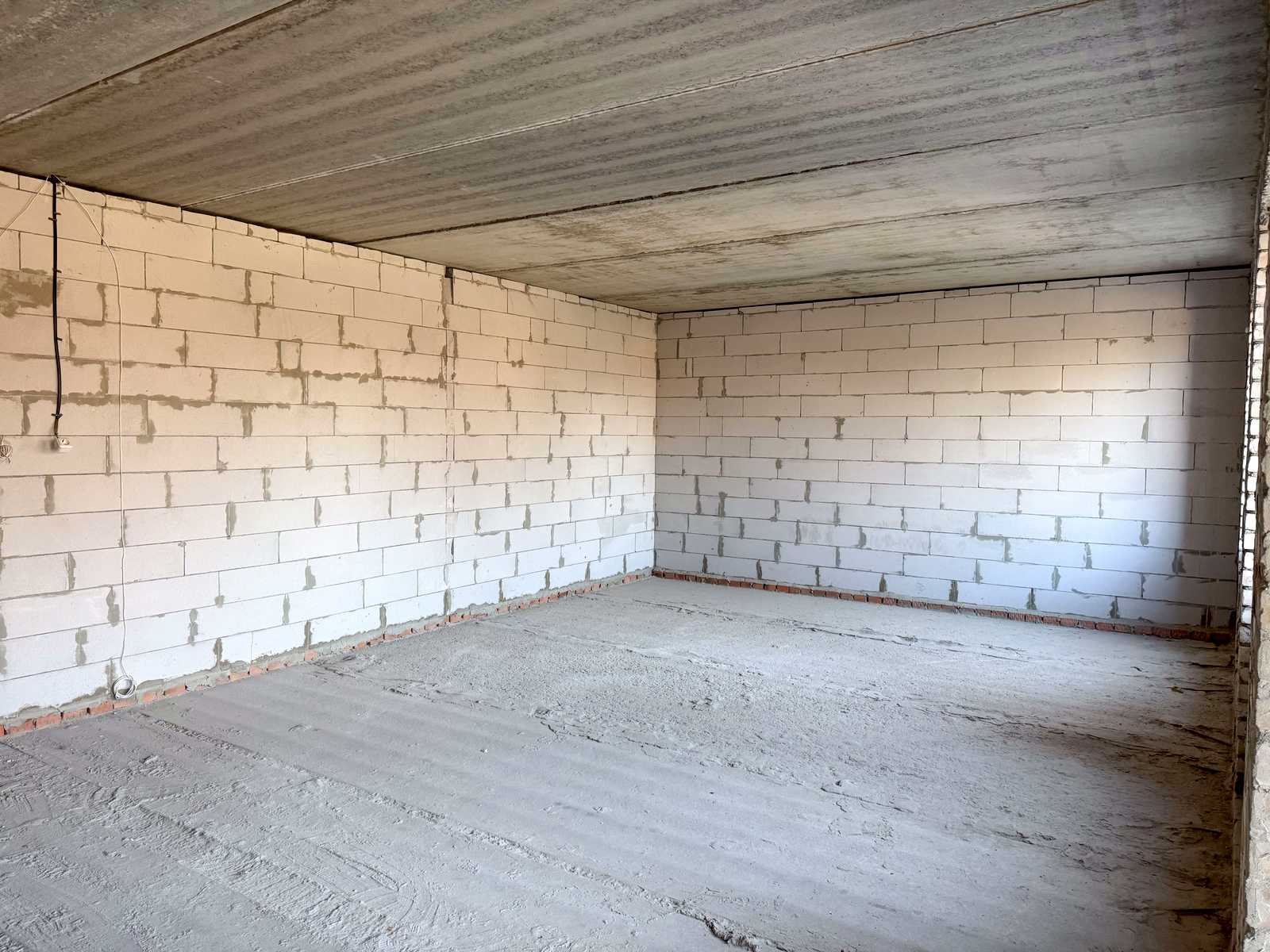 1869042979839217