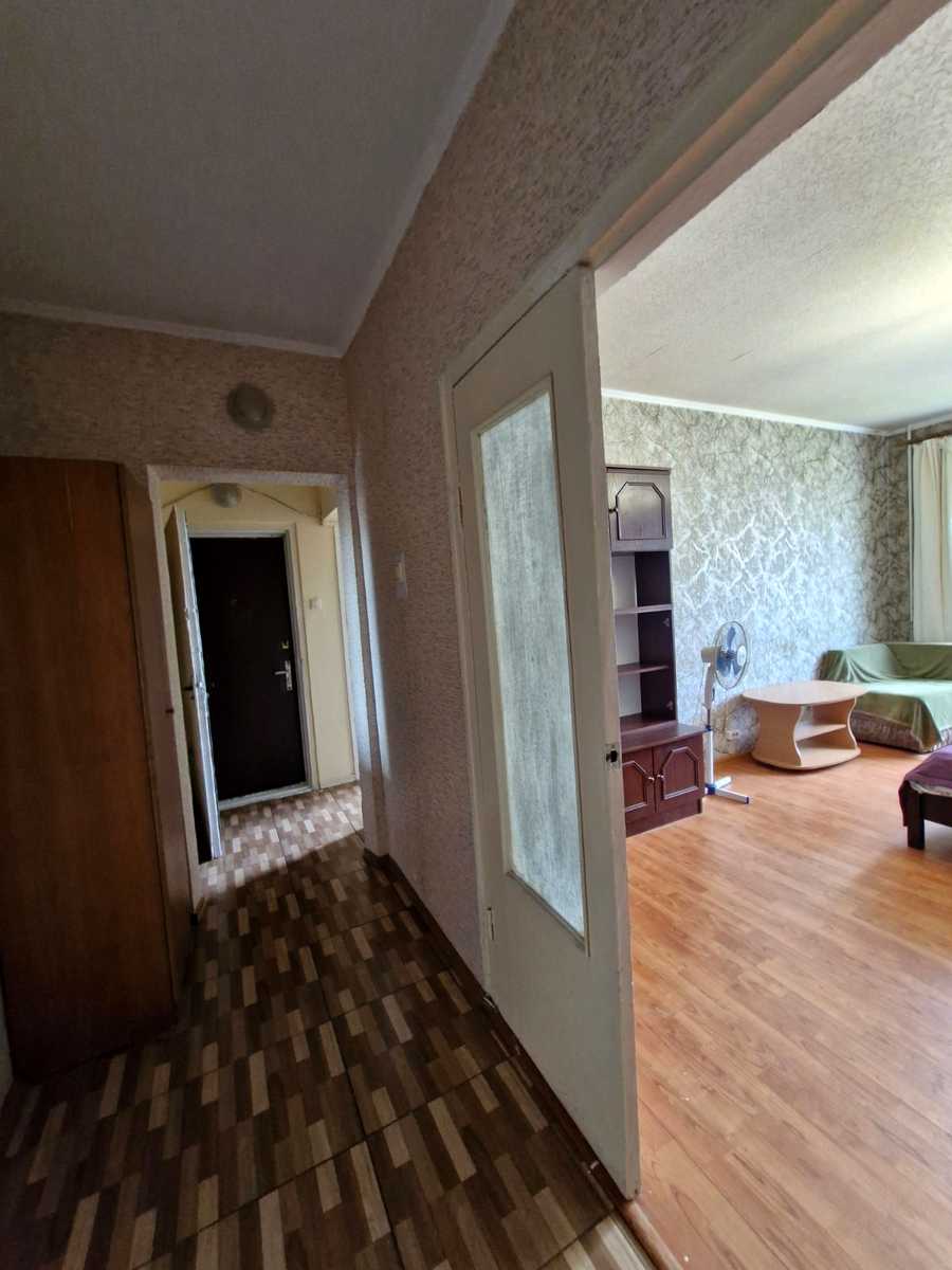 1869044981255651