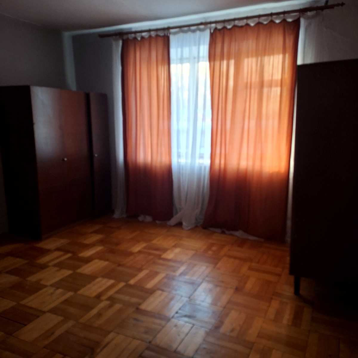 1869045154963674
