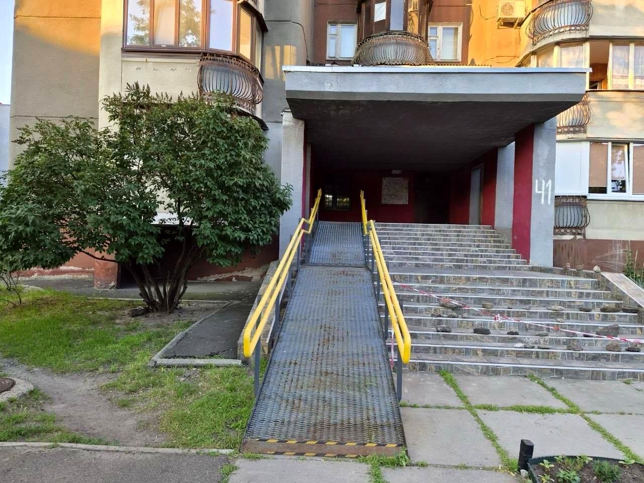 1869048422574222