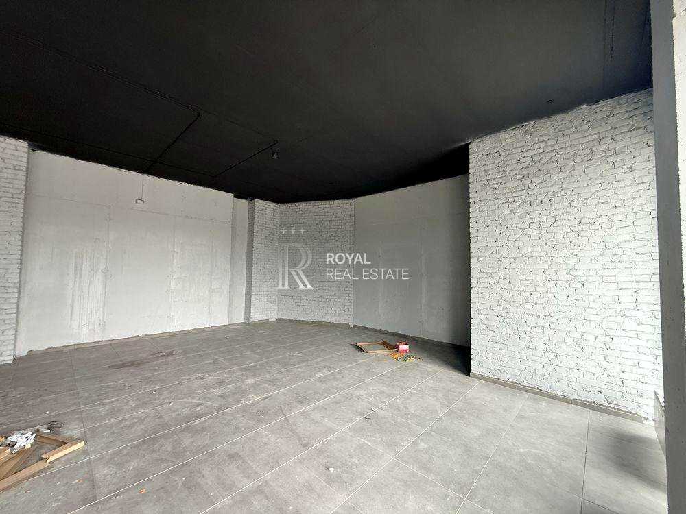 1869049285946417