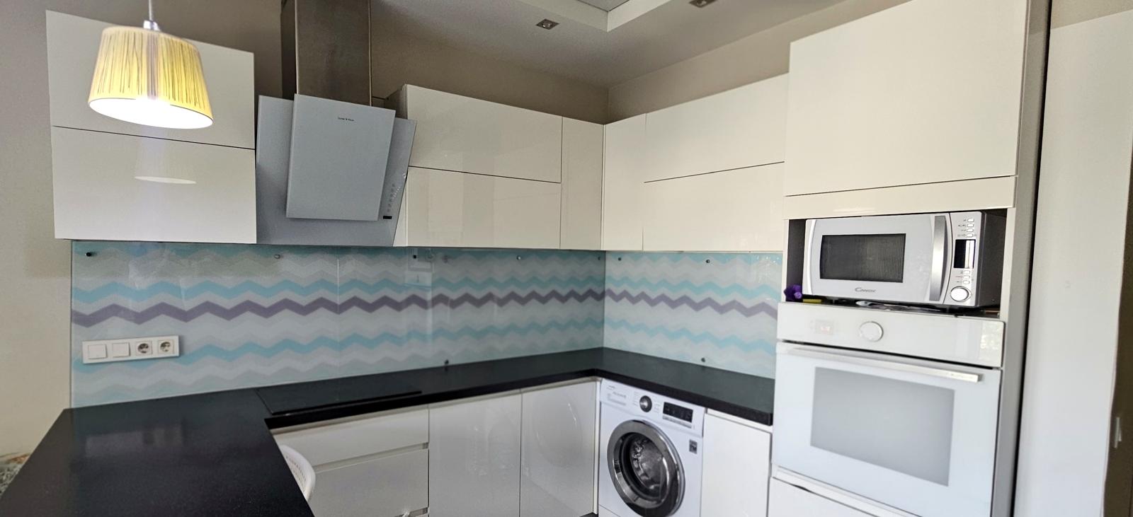 1869051059088487
