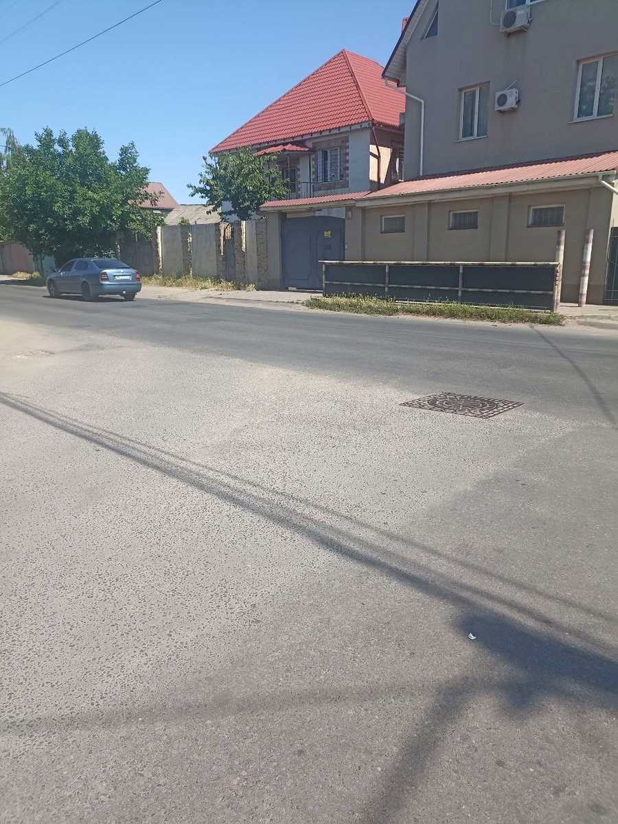 1869052683765630