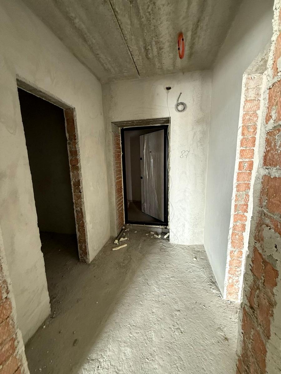 1869053325203755
