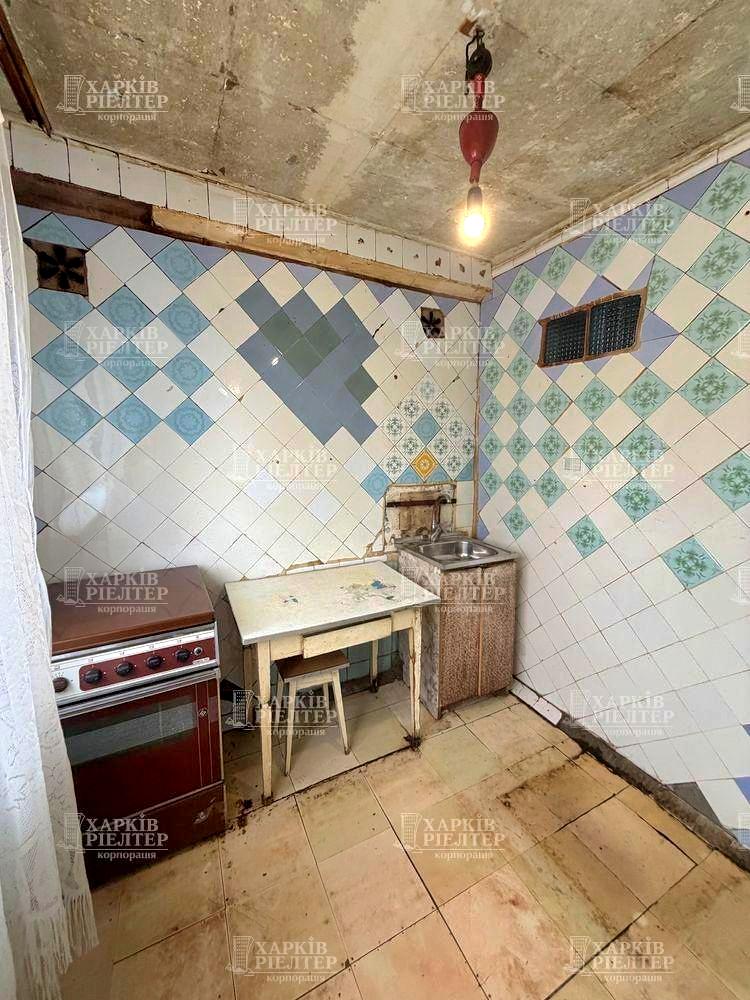 1869054896455597