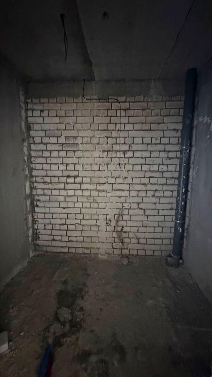 1869056315206826