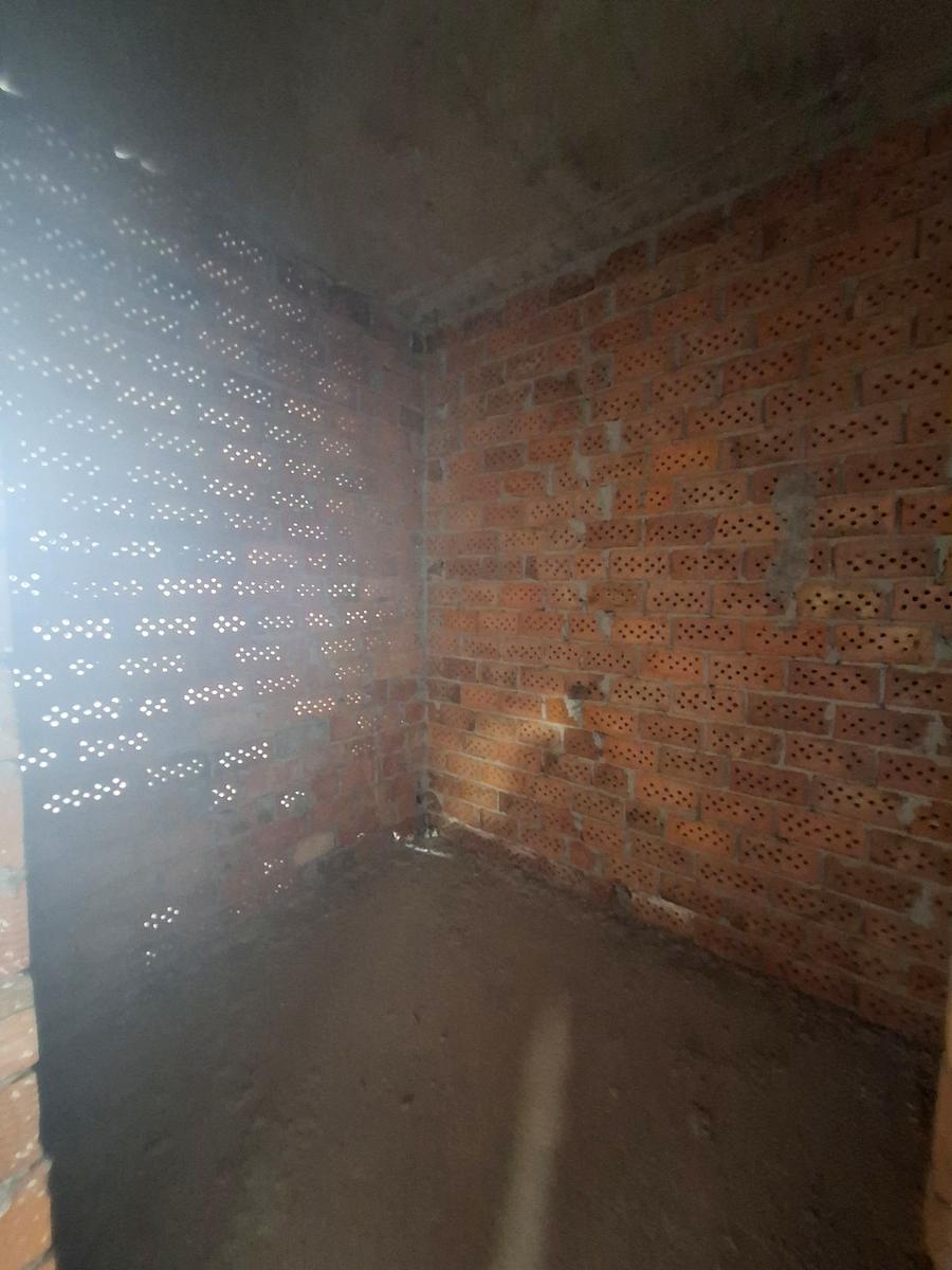 1869057623614276