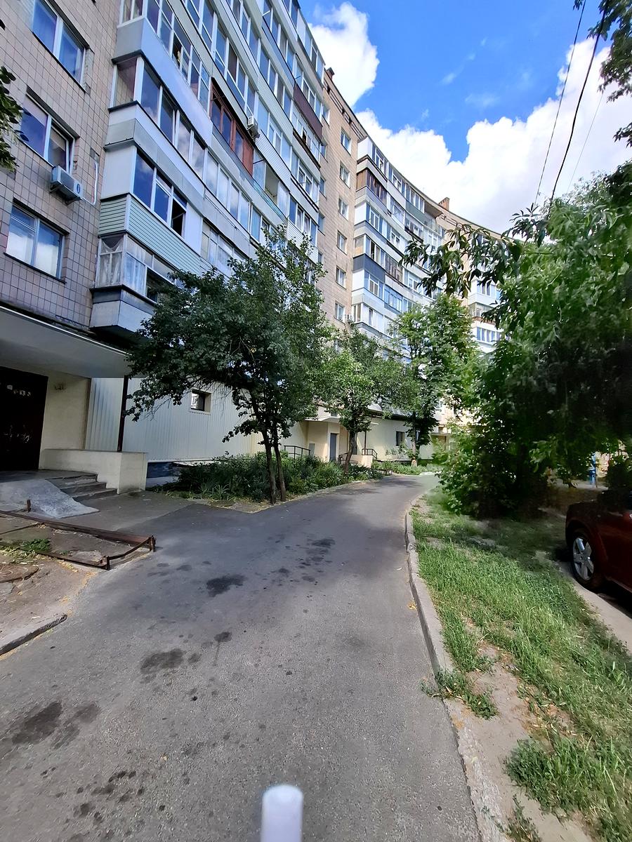1869059120780672