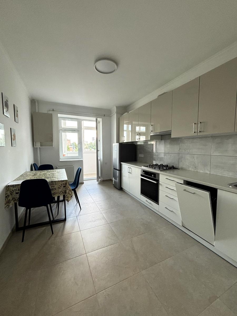 1869061541090620