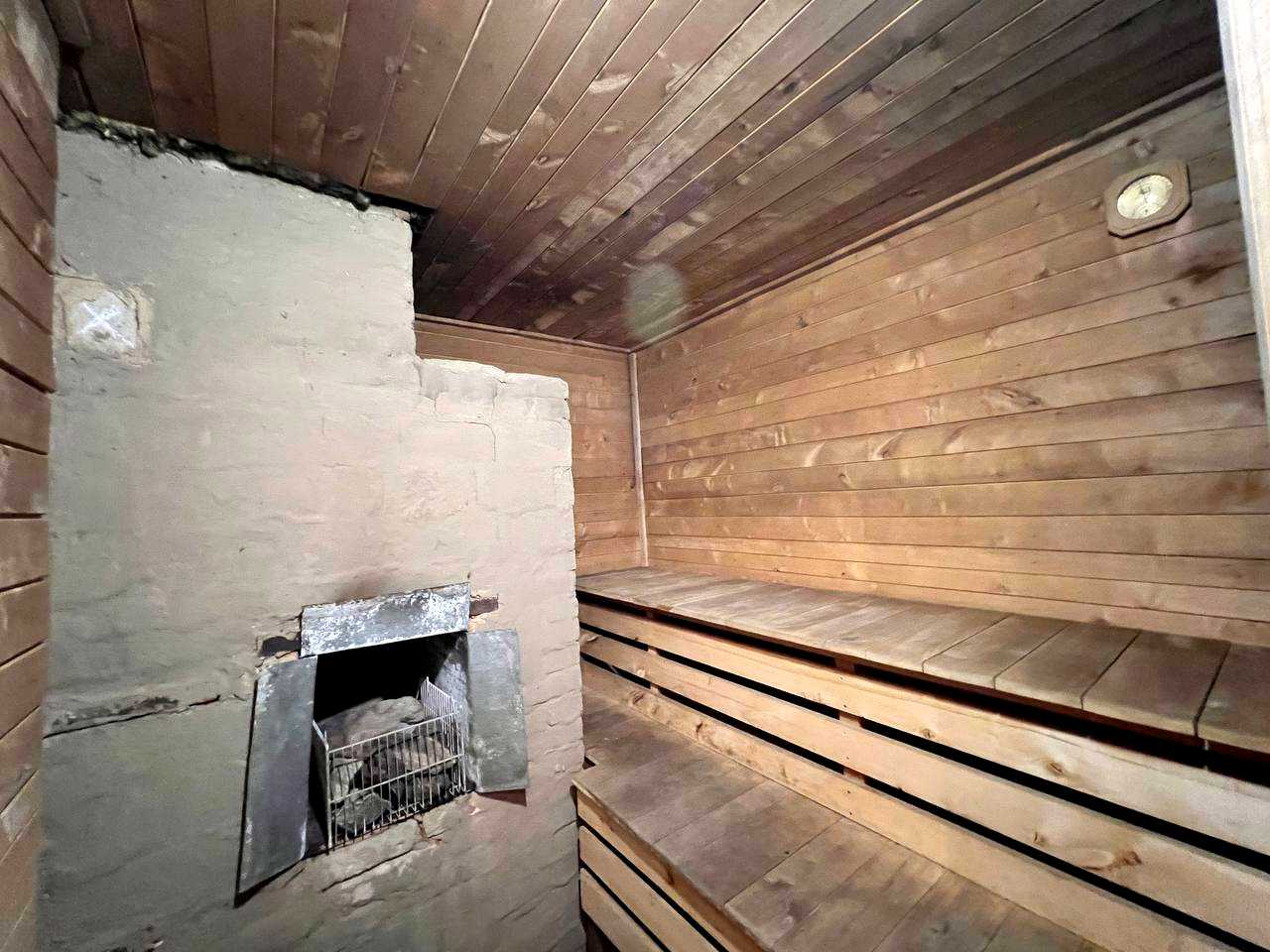 1869065286444210