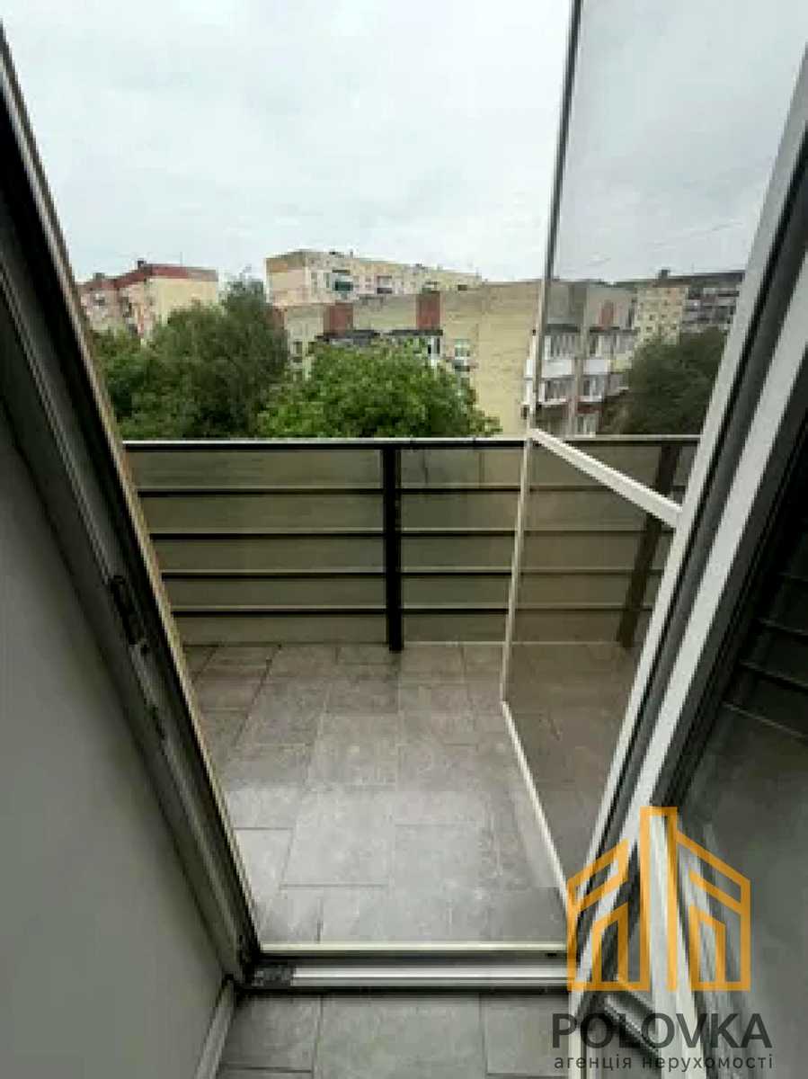1869066443620350