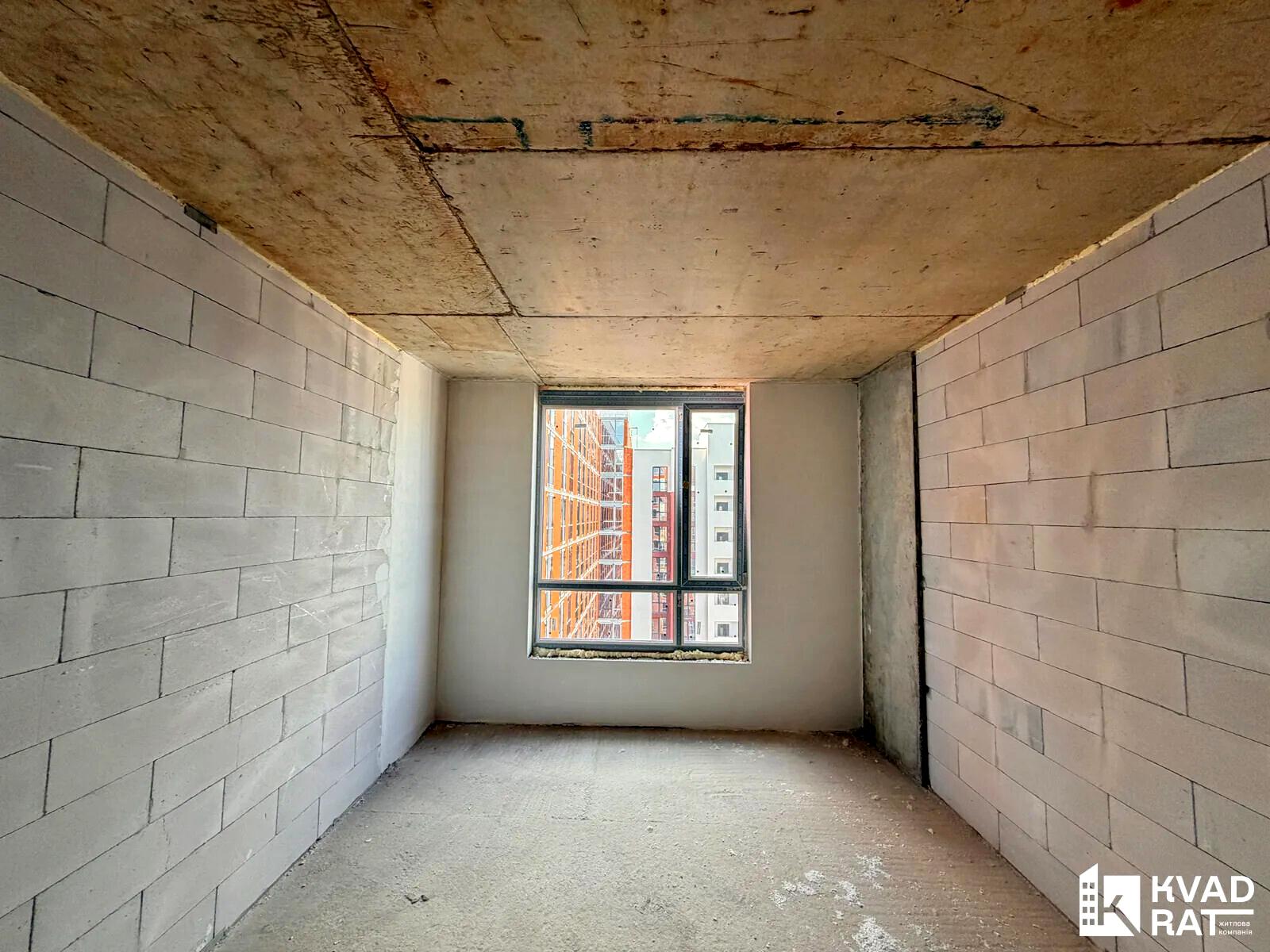 1869068459885951