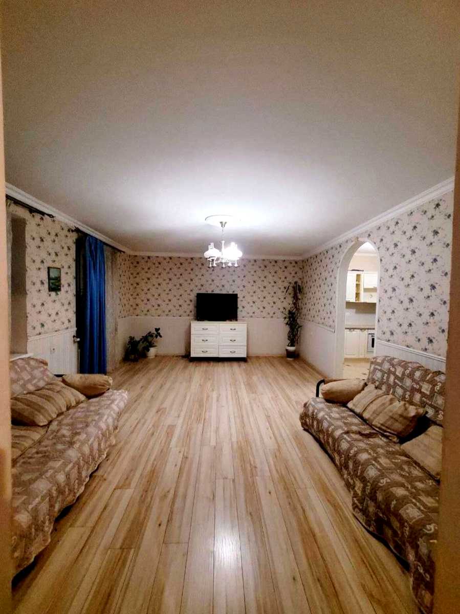 1869070758736259
