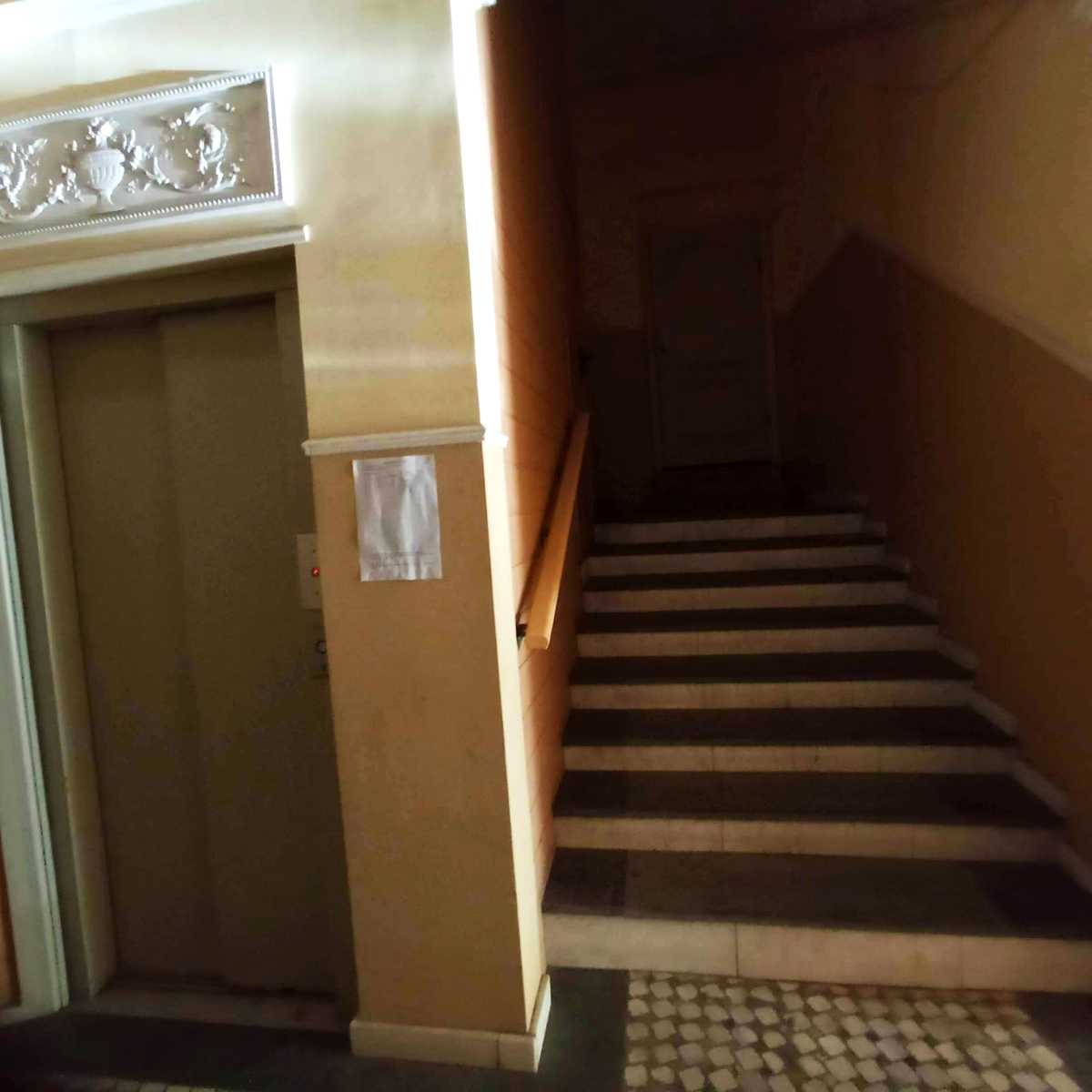 1869072871952143