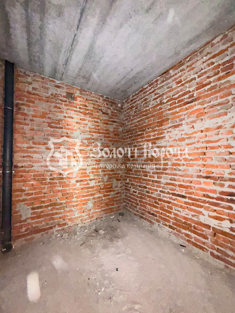1869078469314367