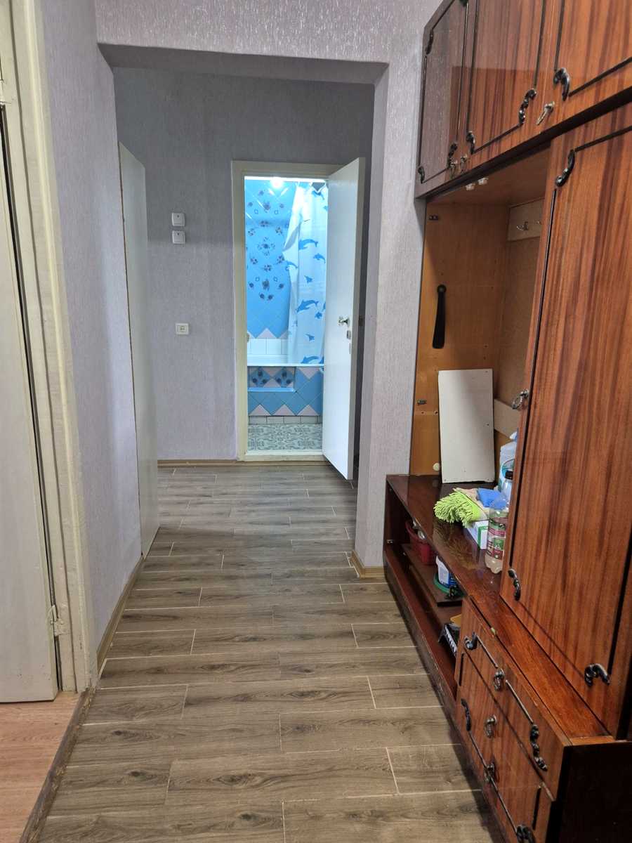 1869080753262151