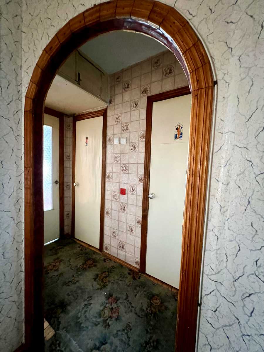 1869083263921170