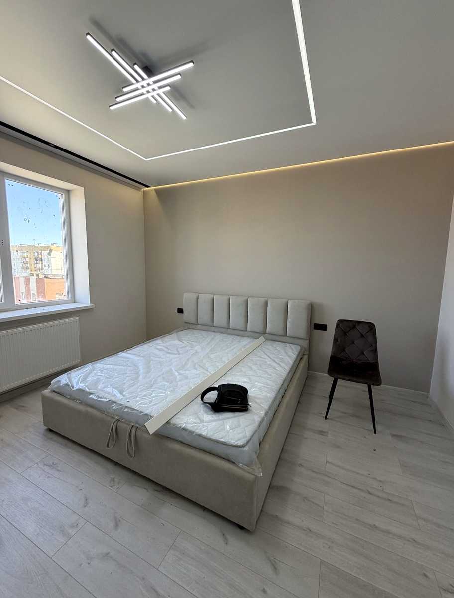 1869083360812855