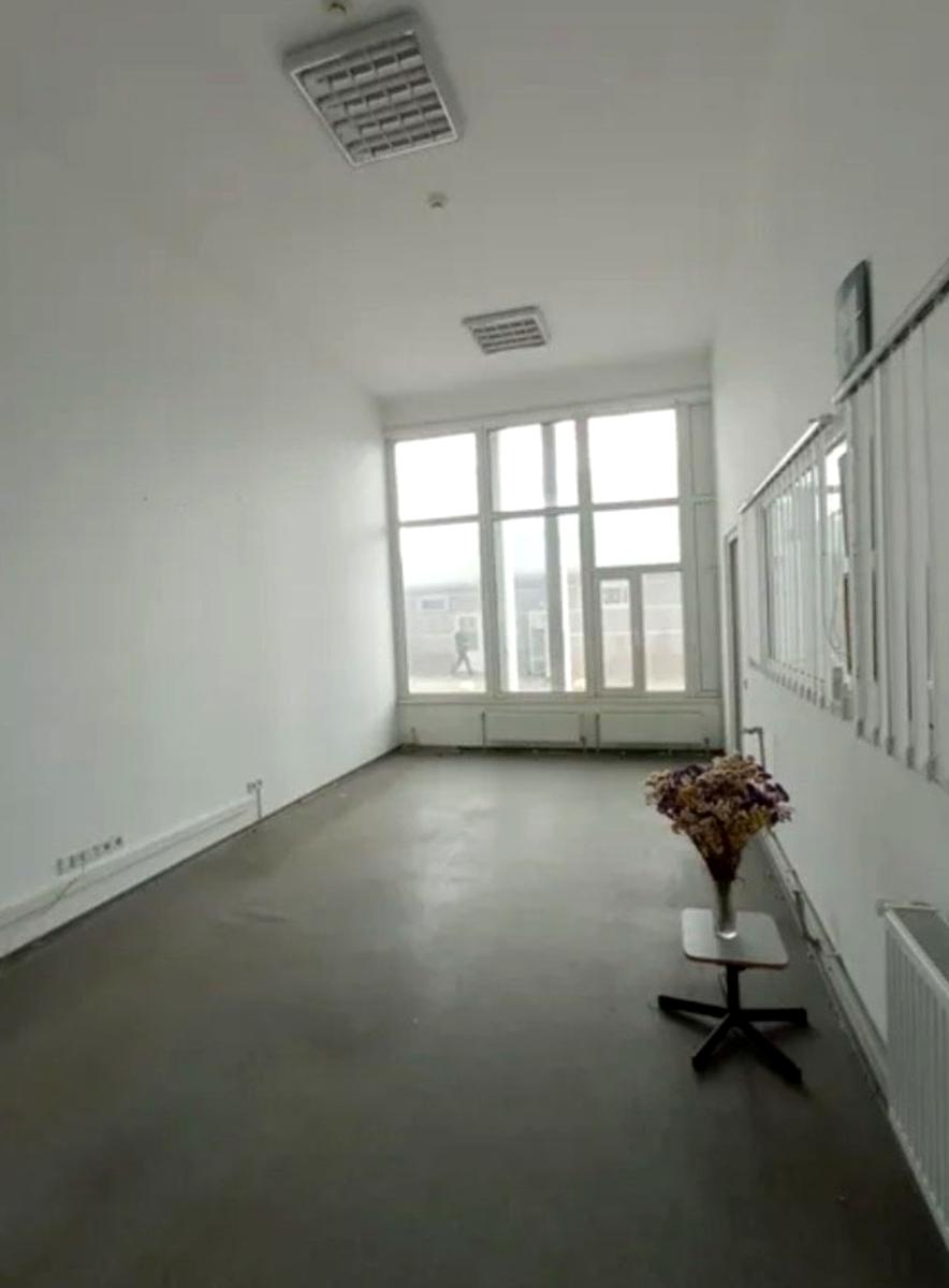 1869086396386436