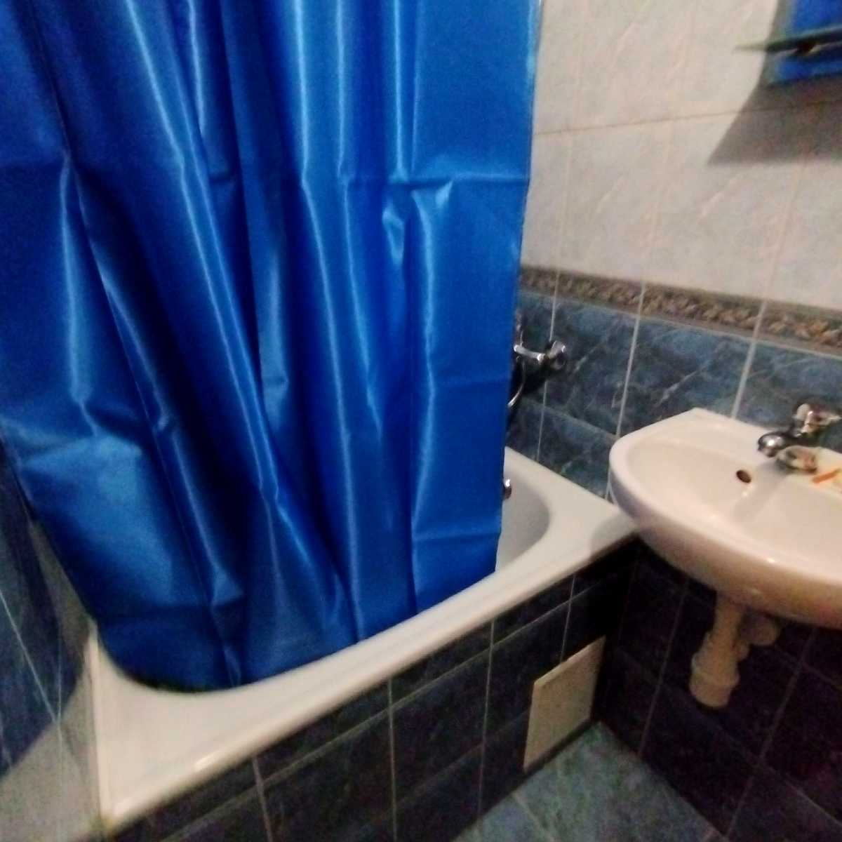1869087623249227