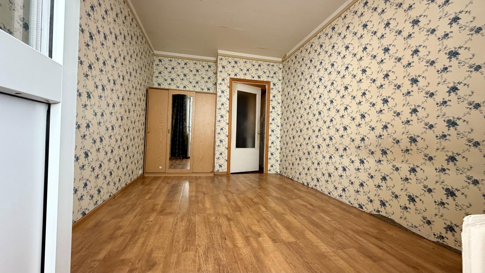 1869120420821024