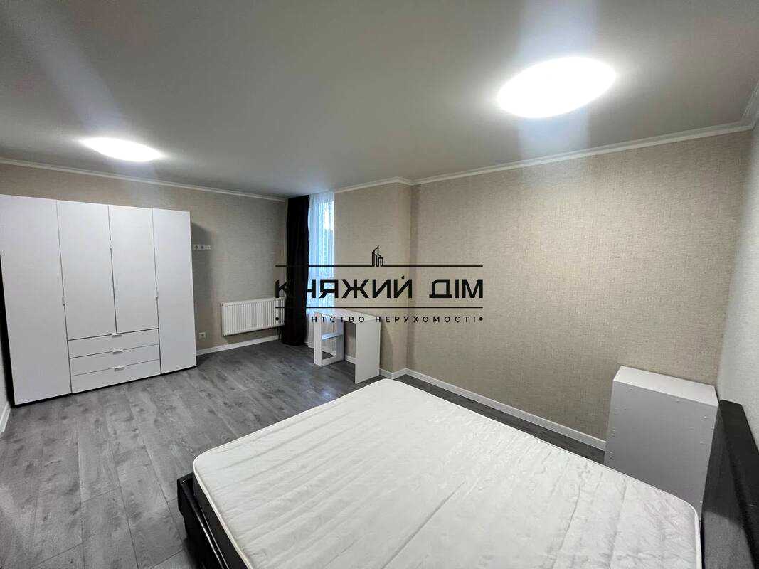 1869132168619645
