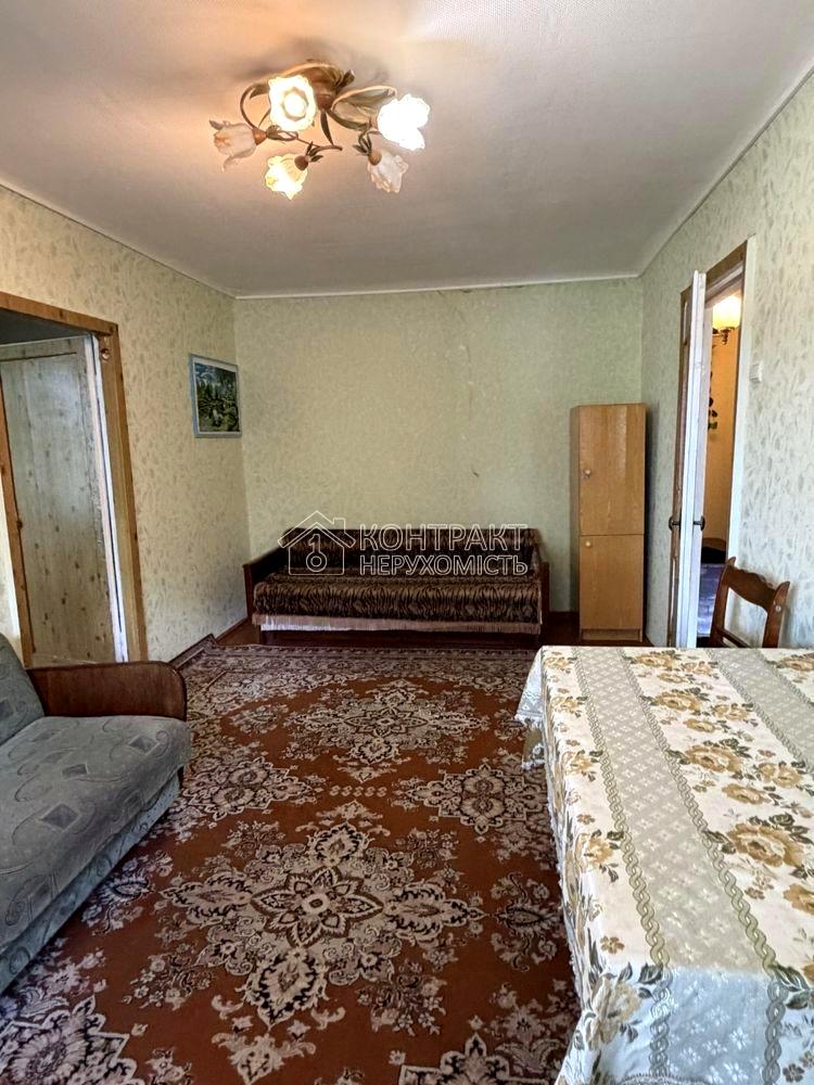 1869134839406575