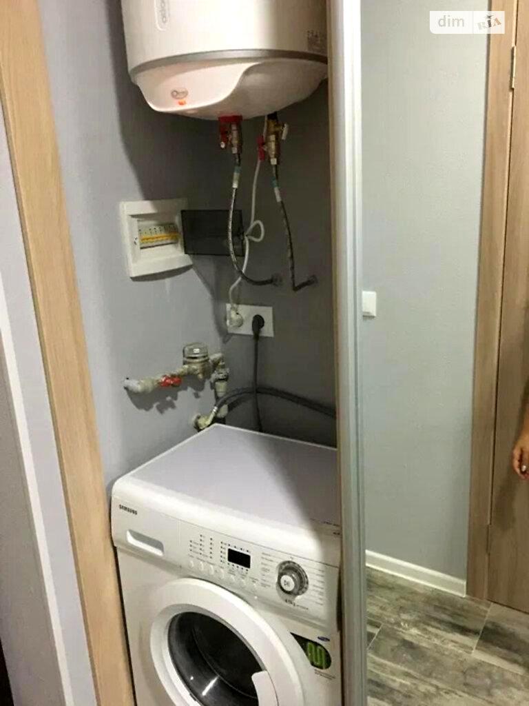 1869138547361914