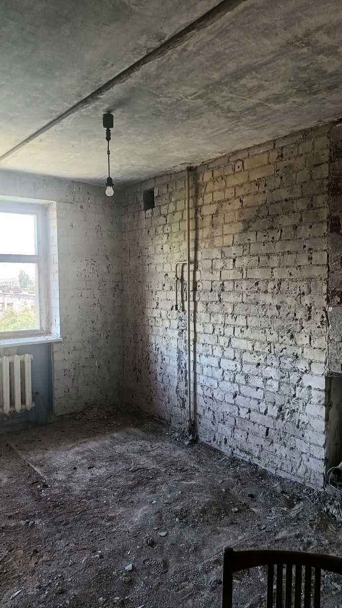1869144203762409