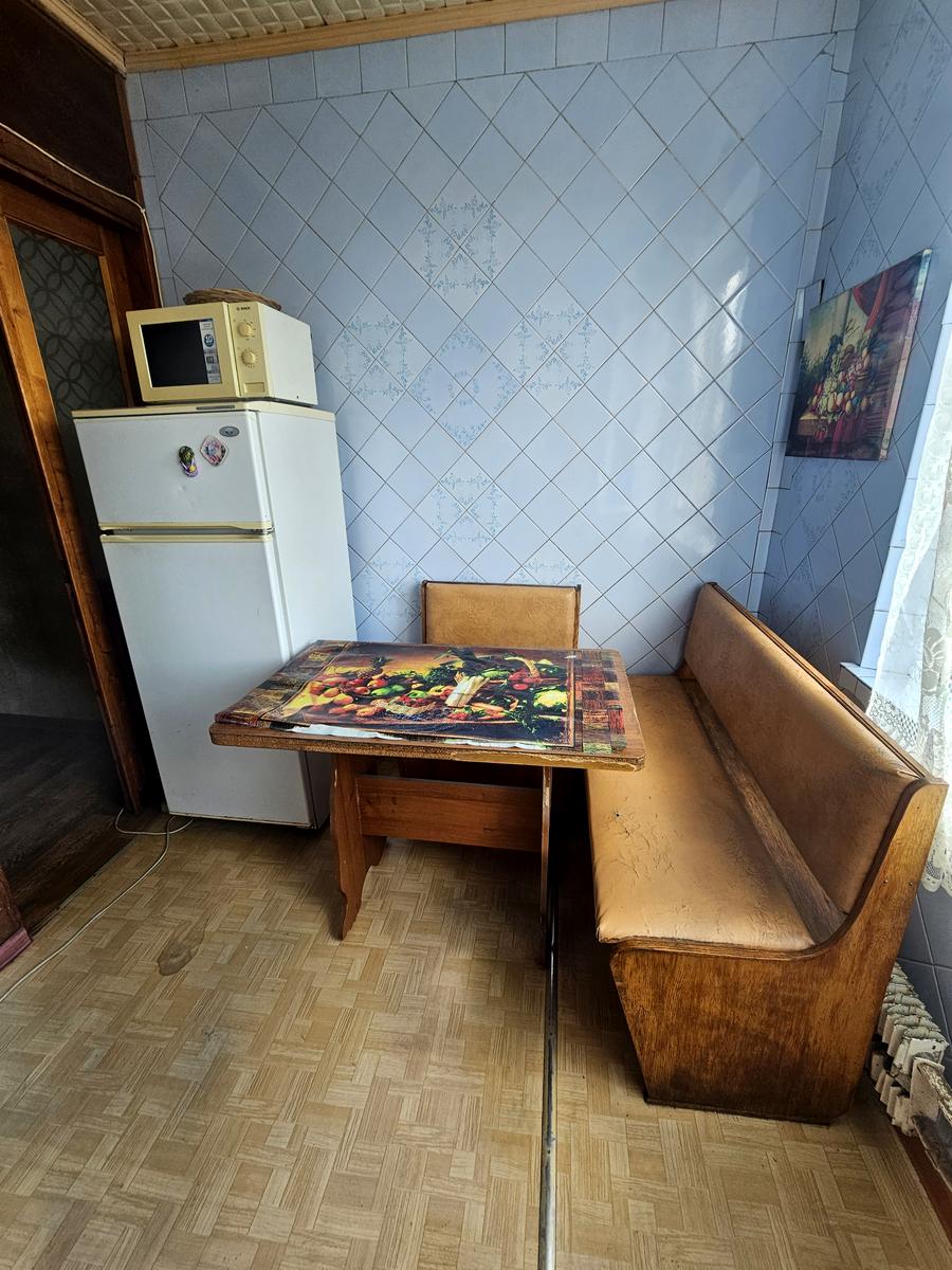 1869146433685051