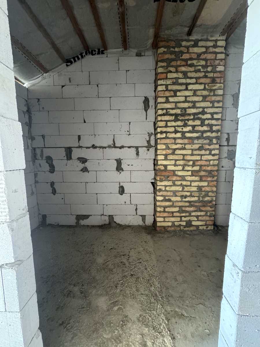 1869148542163893