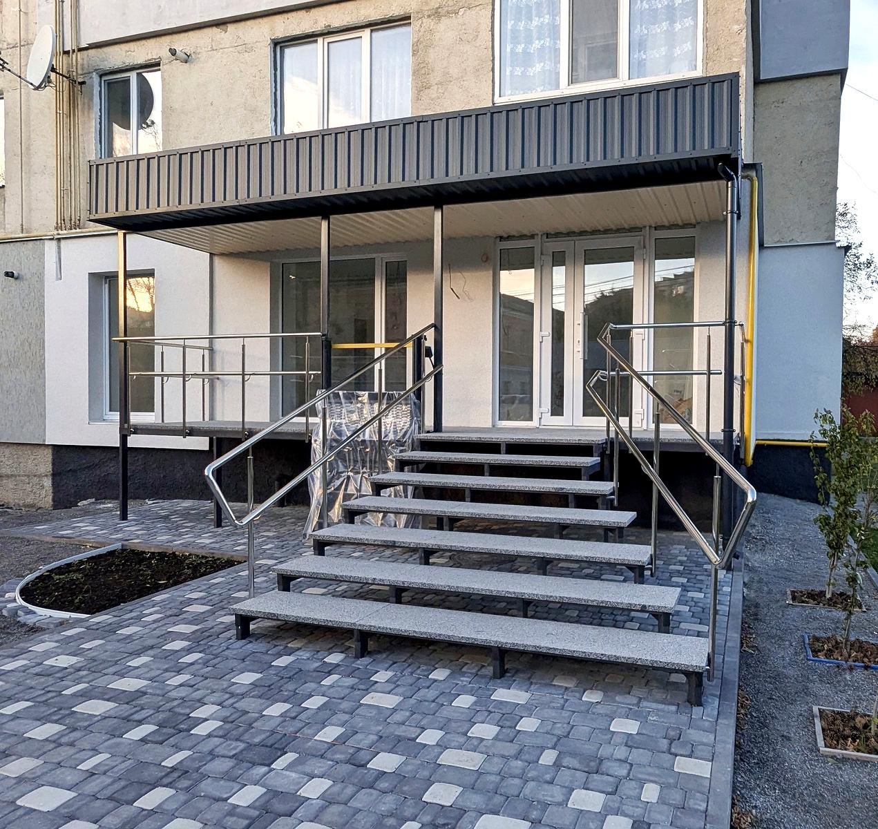 1869156140454184