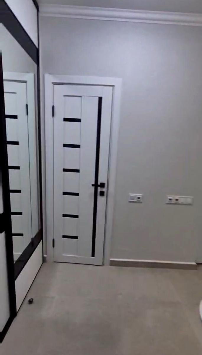 1869159368689851